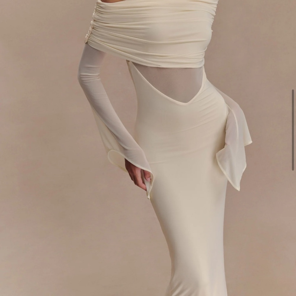 Meshki Elegant Cream One-Shoulder Dress